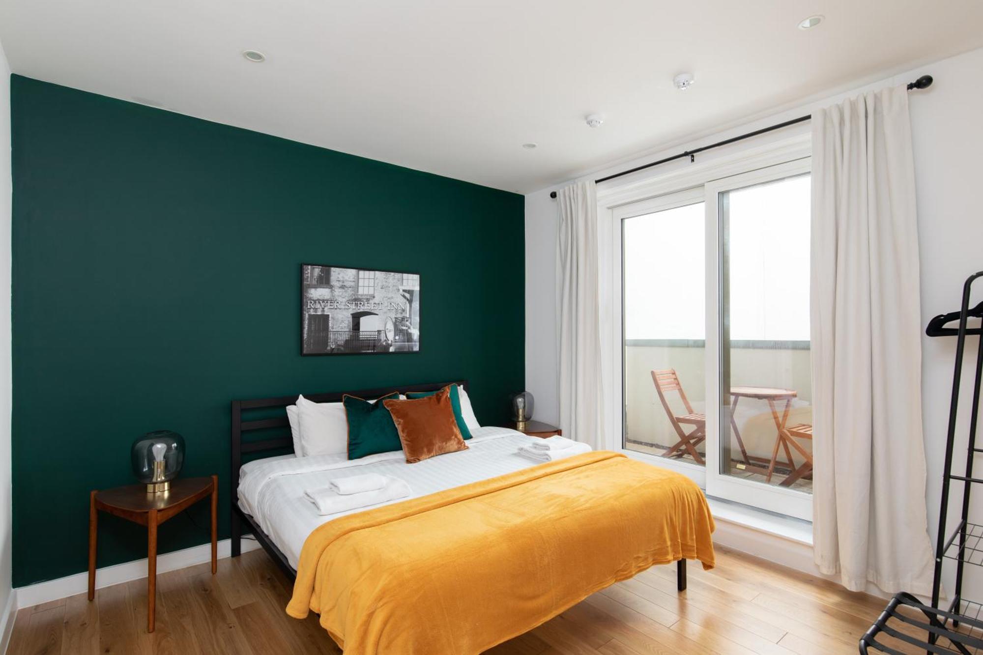 London City Apartments - Luxury And Spacious Apartment With Balcony Kültér fotó